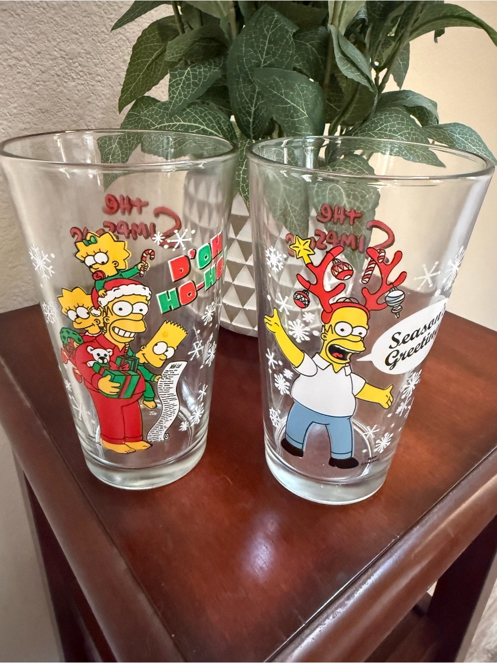 2011 Set of Two-The Simpsons Christmas Glasses (16 oz)